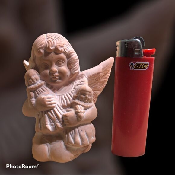 Vintage Cherub holding dolls miniature statue. - Picture 5 of 6